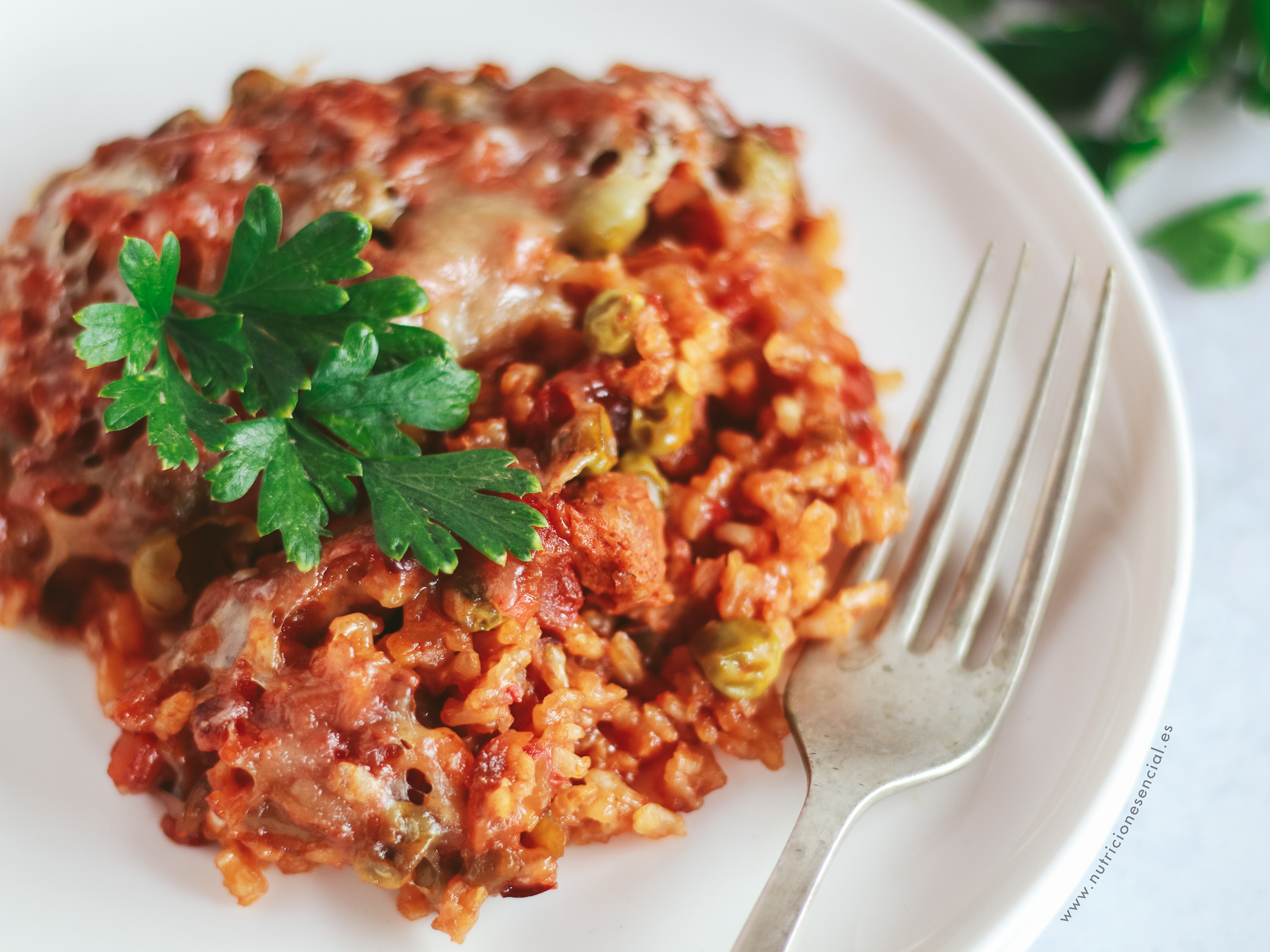 Arroz gratinado al horno con verduras